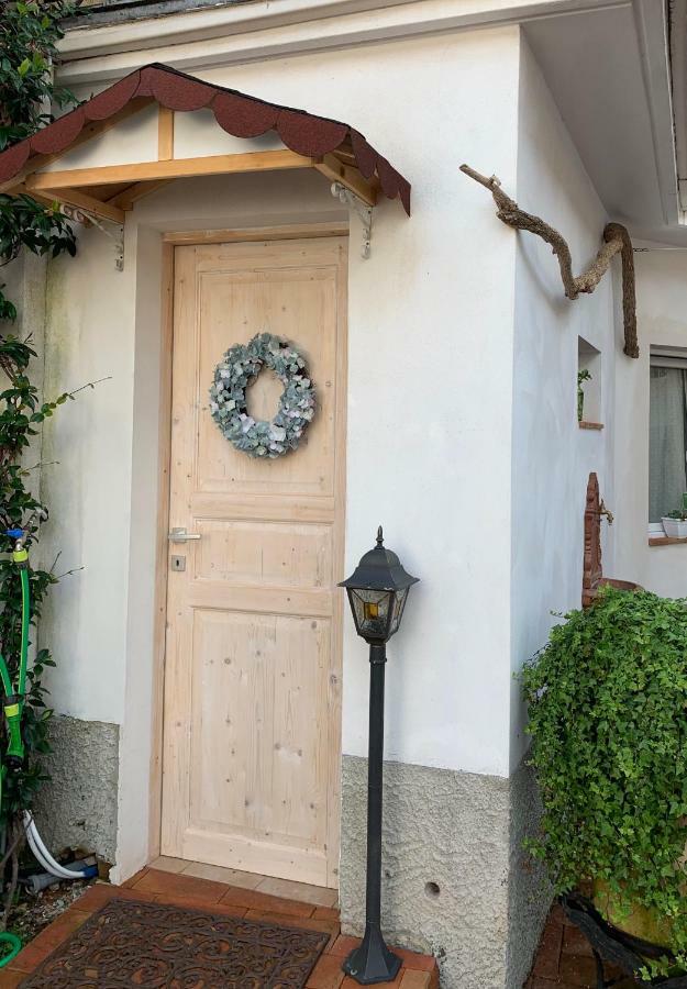 Borgo Dei Pescatori Lecco Hotel Exterior photo